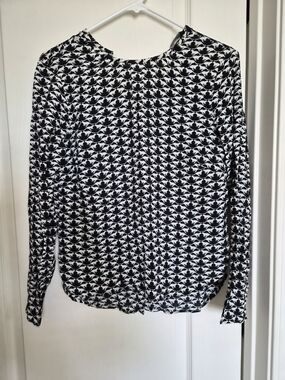 Black & White Patterned Long-Sleeve Women's Top